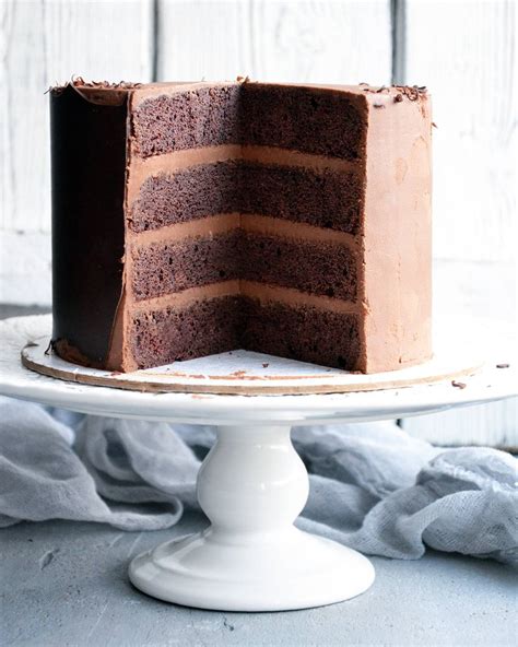chocolate-layer-cake-with-chocolate-mascarpone-cream image
