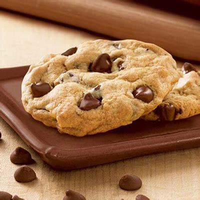chewy-chocolate-chip-cookies-metro image
