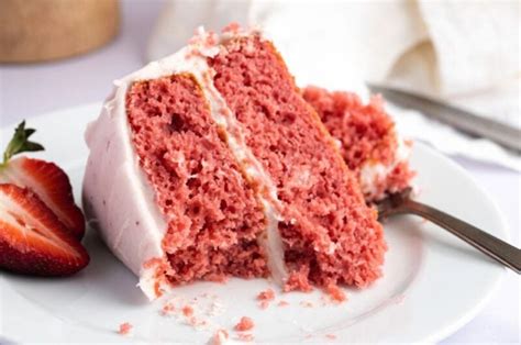paula-deen-strawberry-cake-simply-delicious image