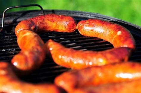 barbecue-smoked-cheddar-and-jalapeo-sausage image