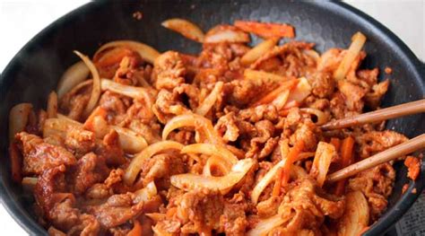 spicy-korean-pork-bulgogi-recipe-flavorite image
