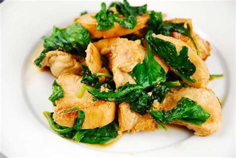 chicken-and-spinach-saute-recipe-6-points-laaloosh image