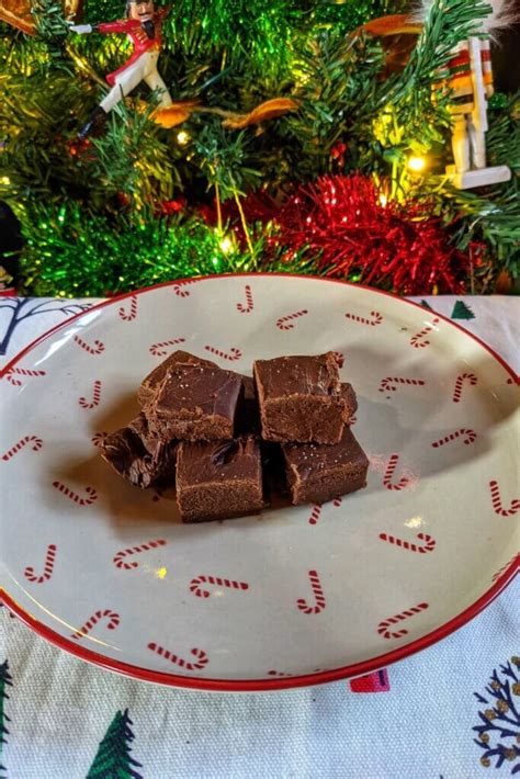recipe-of-the-day-easy-salted-chocolate-fudge-an image