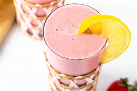 strawberry-lemonade-smoothie-food-nutrition image