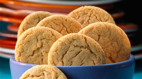 crispy-peanut-butter-cookies-recipe-hersheyland image