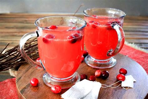 hot-cranberry-tea-recipe-girl image