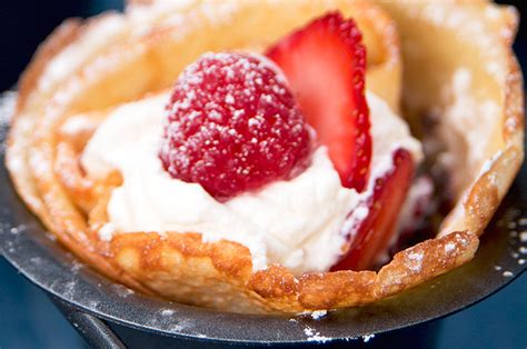 these-mixed-berry-crepe-cones-are-everything-youve image