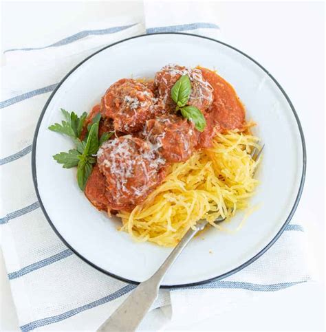 spaghetti-squash-with-meatballs-and-tomato-sauce image