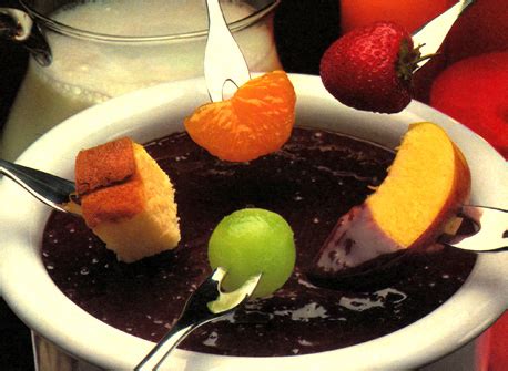 swiss-german-milk-chocolate-fondue-canadian image