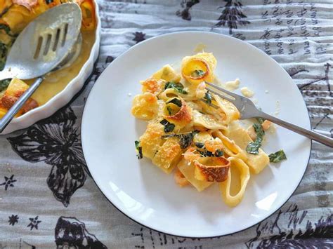 prawn-pasta-bake-recipe-cuisine-fiend image