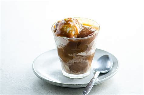 bourbon-caramel-sauce-for-ice-cream-and-more-umami image