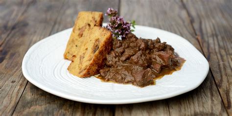 venison-goulash-recipe-great-italian-chefs image