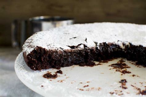 6-ingredient-gooey-swedish-chocolate-cake-kladdkaka image