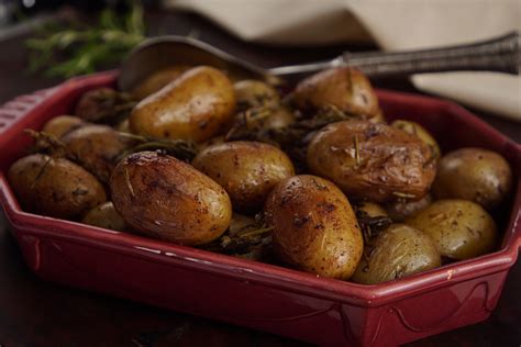 pan-seared-potatoes-with-red-wine-and-herbs-diane image