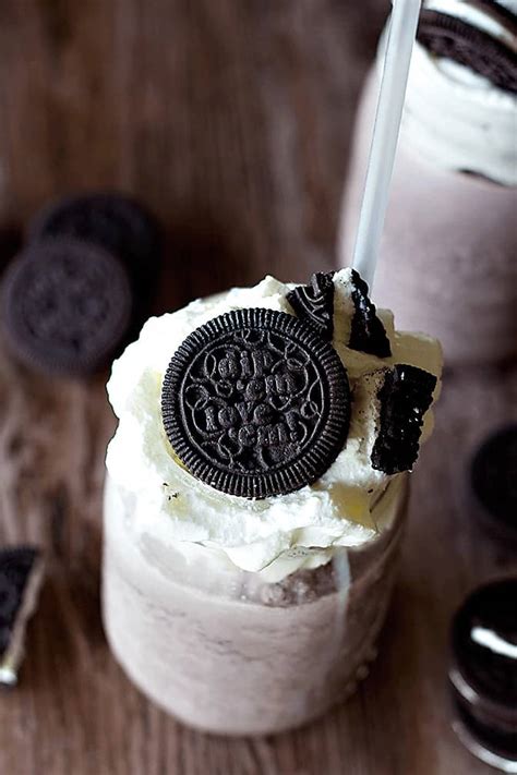 cookies-and-cream-milkshake-better-than-chick-fil-a image