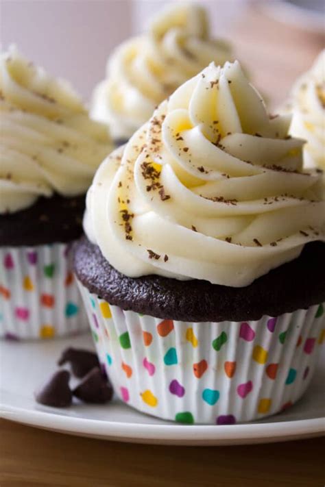 chocolate-cupcakes-with-cream-cheese-frosting image