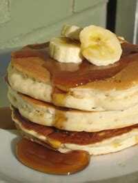 let-them-eat-vegan-pancakes-with-this-easy-recipe-peta image