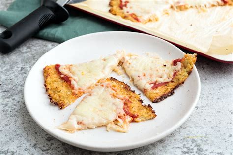 best-cauliflower-pizza-crust-for-keto-gluten-free-low-carb image