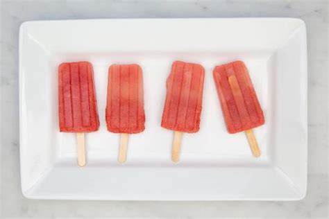 chatelaine-quenchers-boozy-watermelon-ice-pops image