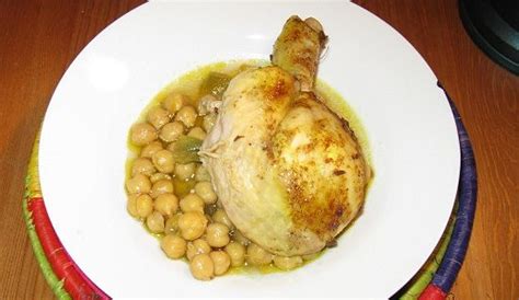 moroccan-spiced-whole-chicken-slow-cooker-uk image