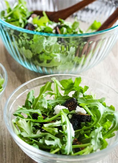 arugula-and-fig-salad-with-goat-cheese-recipe-simple image