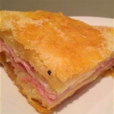 spicy-ham-and-cheese-squares-yum-taste image