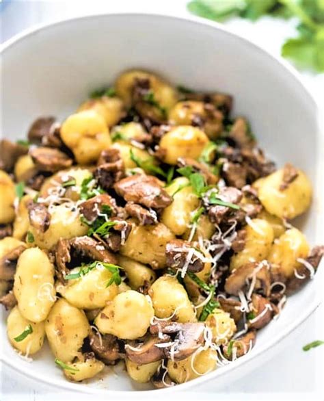 crispy-gnocchi-with-mushrooms-dolivo-tasting-bar image