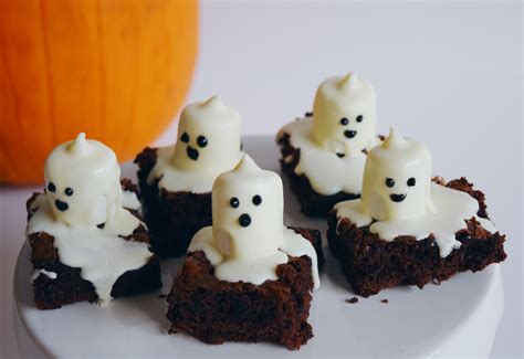 how-to-make-spooky-boo-brownies-for-halloween image