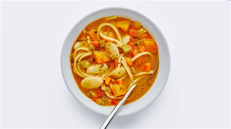 porotos-con-riendas-chilean-bean-squash-and-noodle image