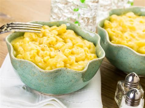microwave-macaroni-and-cheese-recipe-cdkitchencom image