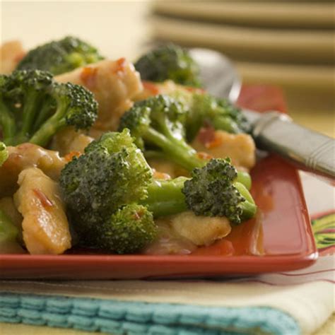 general-tsos-chicken-and-broccoli image