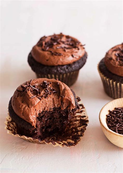 chocolate-cupcakes-simply image