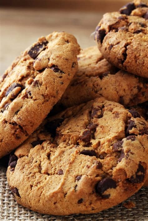 neiman-marcus-cookies-easy-recipe-insanely-good image