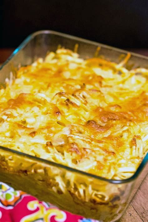 cheesy-german-spaetzle-with-caramelized-onions-the image