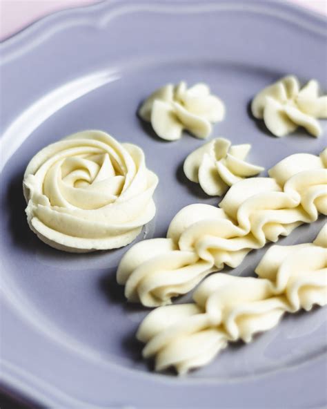 simple-buttercream-frosting-thats-not-too-sweet image