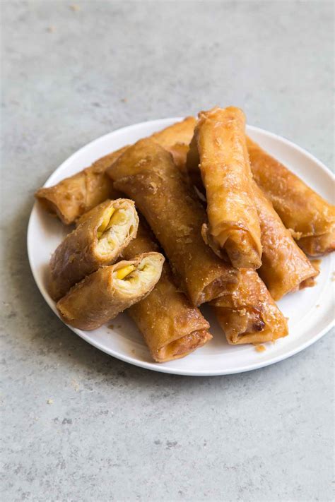 turon-filipino-fried-banana-rolls-the-little-epicurean image
