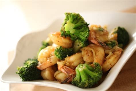 beths-quick-easy-shrimp-and-broccoli-stir-fry image
