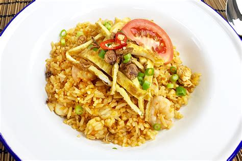 malaysian-fried-rice-nasi-goreng-asian-inspirations image