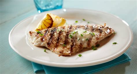 grilled-fish-with-grilled-lemon-recipe-fit-bottomed image