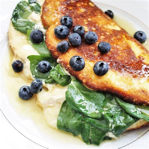souffl-omelet-with-spinach-and-brie-my image
