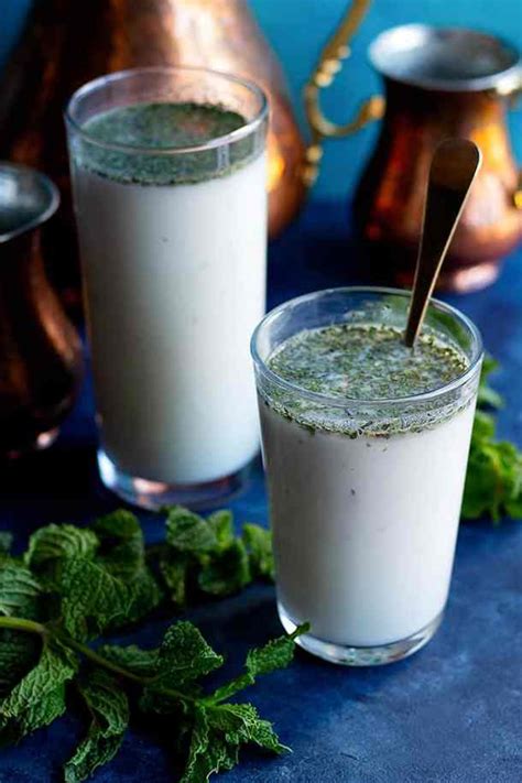 ayran-recipe-turkish-yogurt-drink-unicorns-in-the image