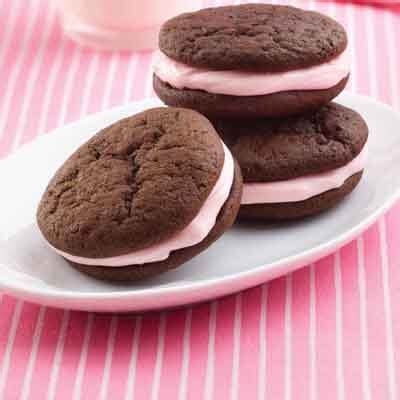 whoopie-pies-with-peppermint-filling image