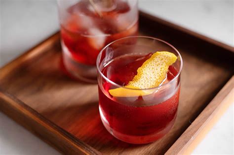 boulevardier-cocktail-recipe-simply image