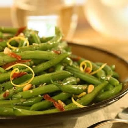 sizzled-green-beans-with-crispy-prosciutto-pine-nuts image