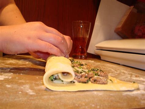 sausage-and-spinach-stromboli-the-food-wino image