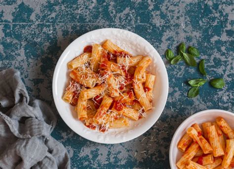 recipe-for-greek-style-garlic-pasta image