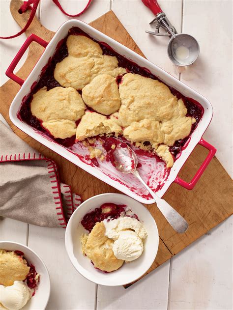 cranberry-apple-cobbler-new-england-today image