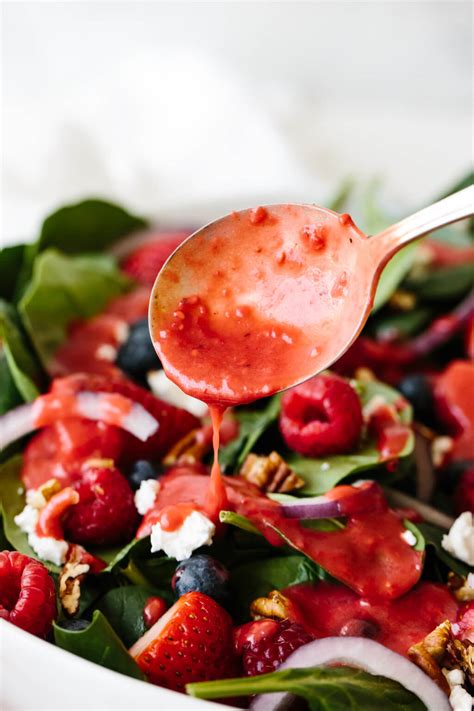 spinach-berry-salad-downshiftology image
