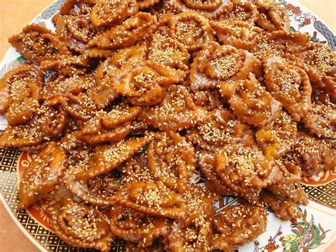 halwa-chebakia-moroccan-sesame-cookies-with-honey image
