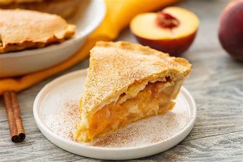 homemade-peach-pie-recipe-the-creative-bite image
